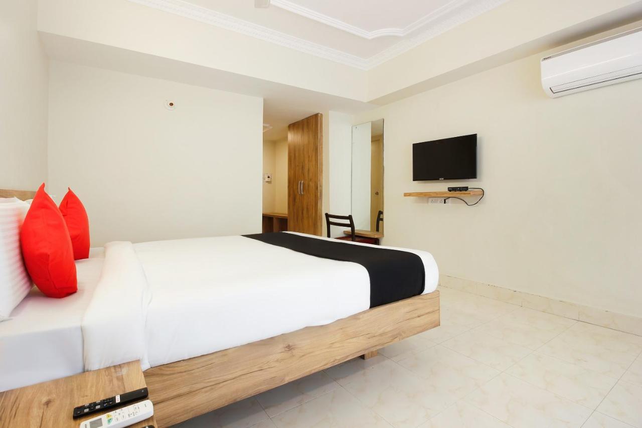 Capital O Sri Suprabhat Grand Near Kachiguda Railway Station Хидерабад Екстериор снимка