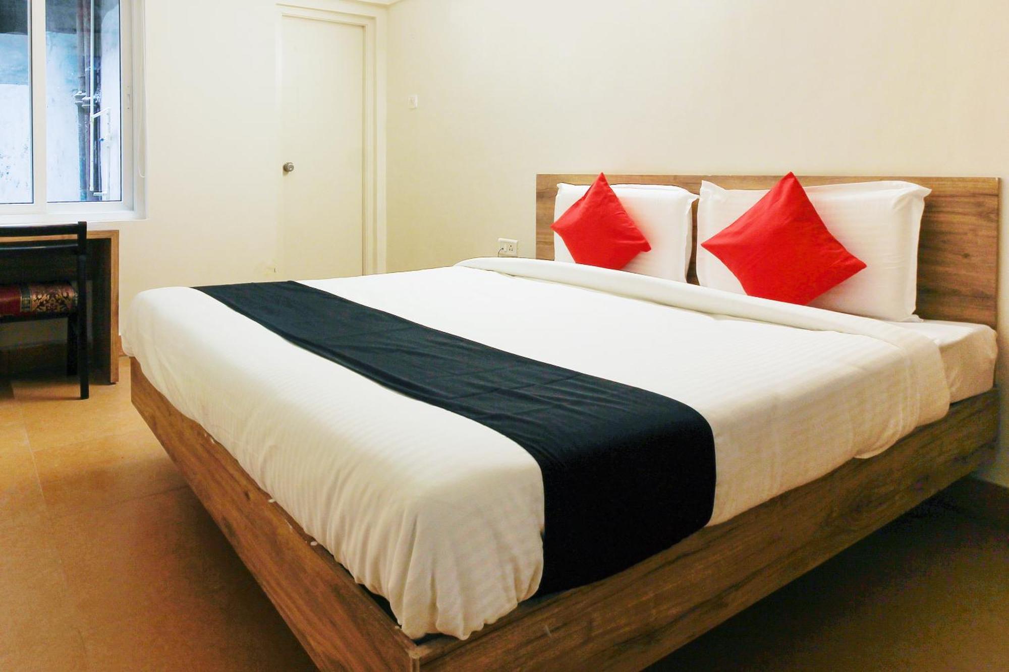 Capital O Sri Suprabhat Grand Near Kachiguda Railway Station Хидерабад Екстериор снимка