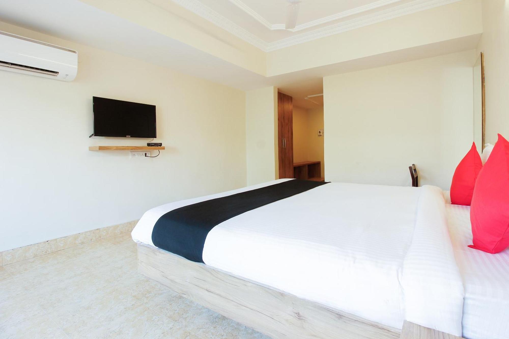 Capital O Sri Suprabhat Grand Near Kachiguda Railway Station Хидерабад Екстериор снимка